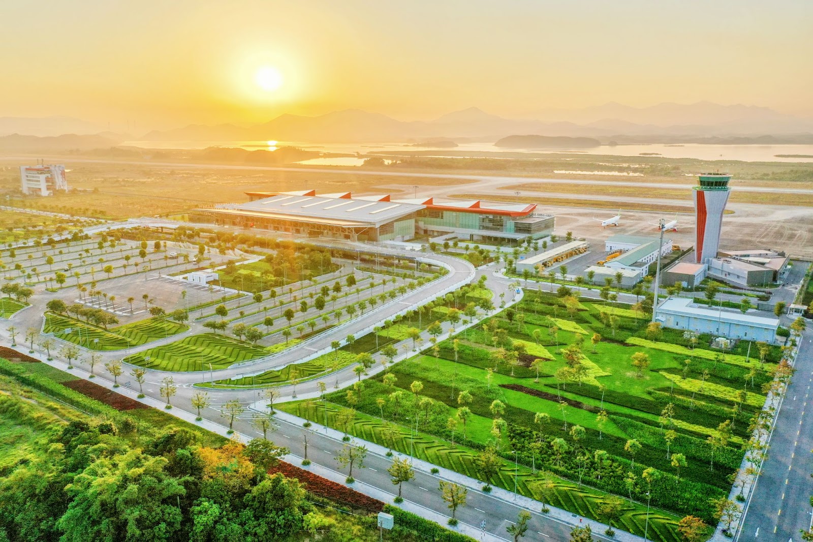 Cảng hàng không quốc tế Vân Đồn.