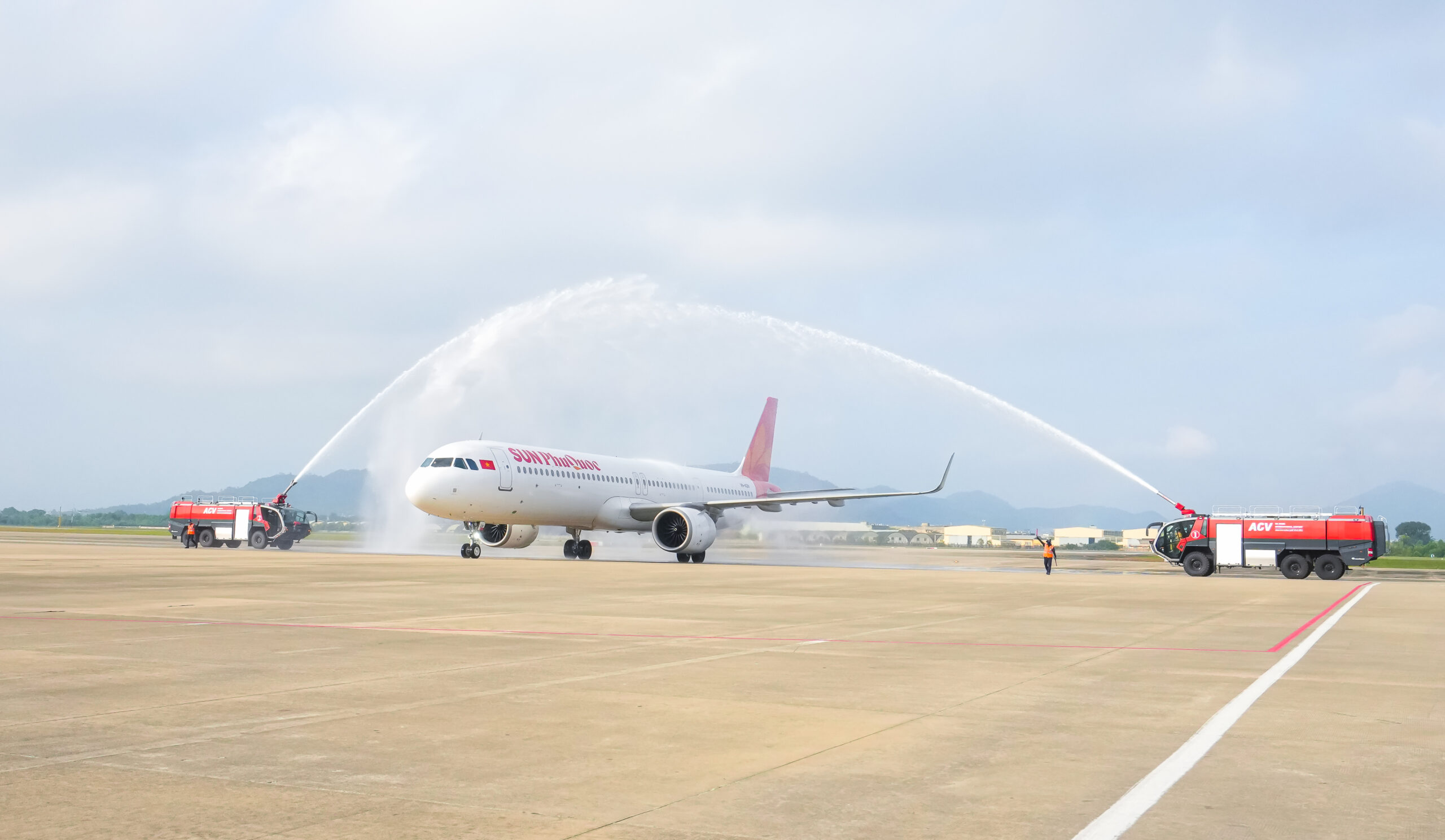tau-bay-spa-ha-canh-da-nang%20%282%29.jpg